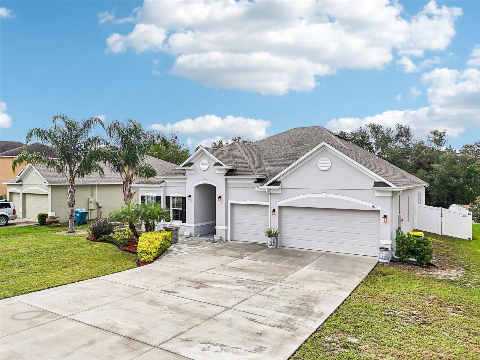 GLEN PH 11 12 & 13 - Residential