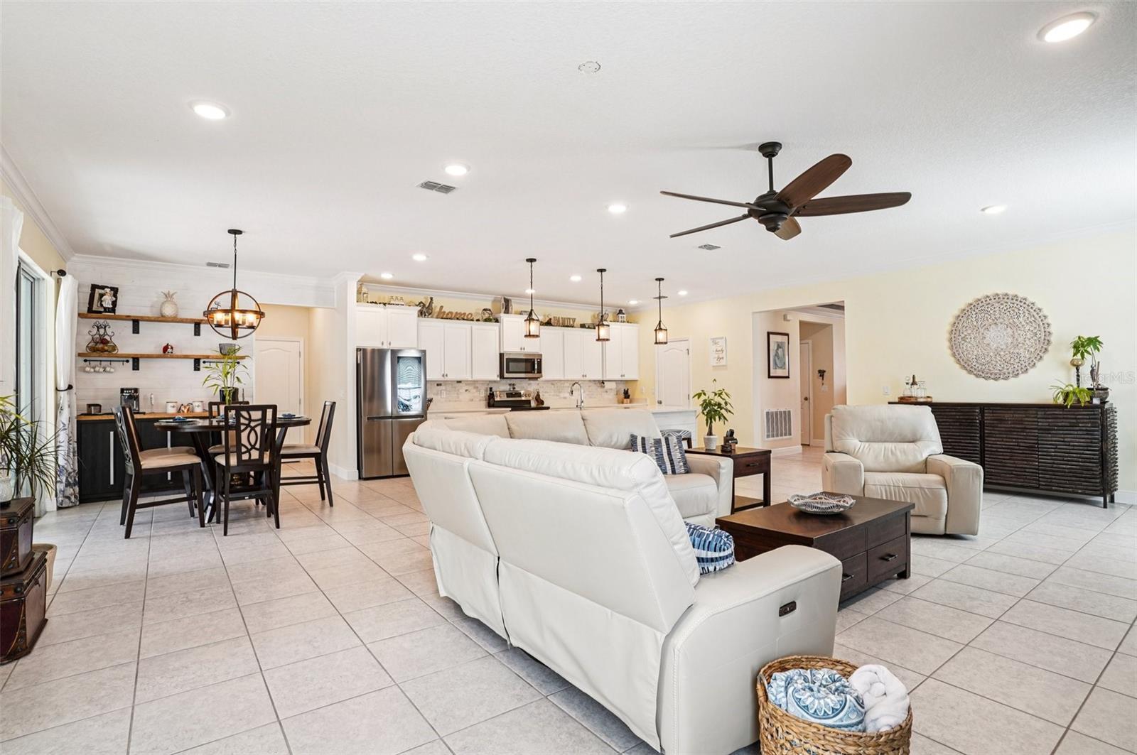 GLEN PH 11 12 & 13 - Residential