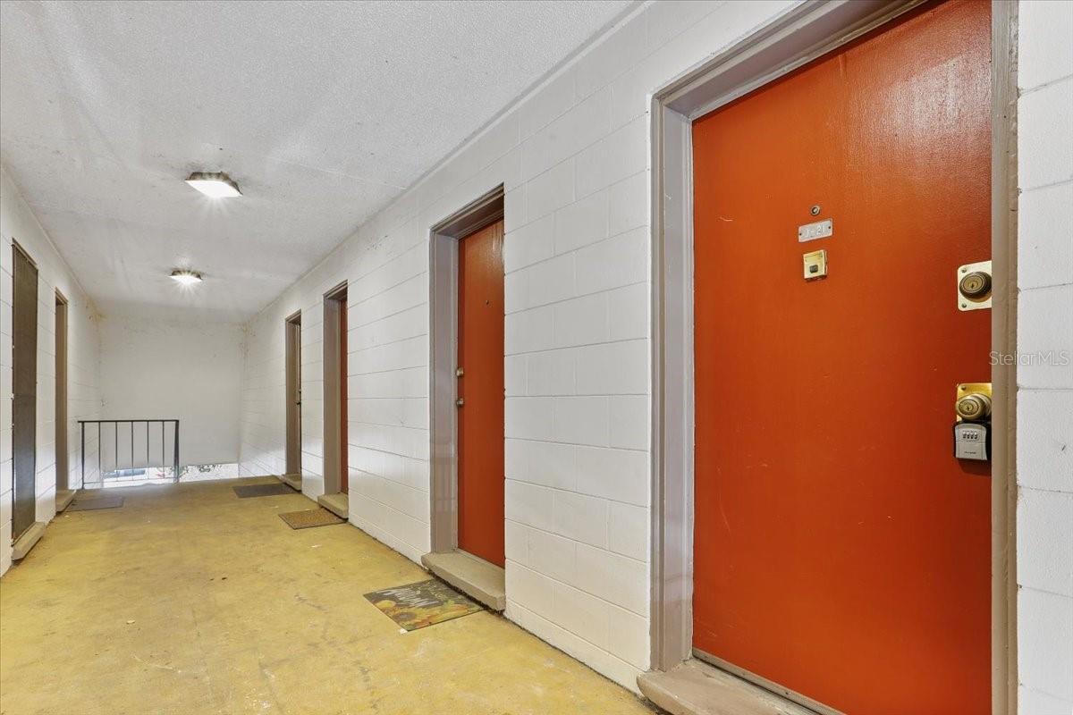 SUMMIT HOUSE - Residential