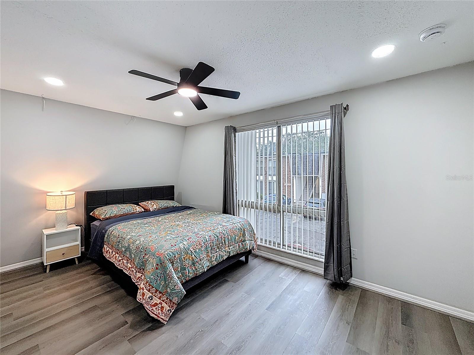 SUMMIT HOUSE - Residential