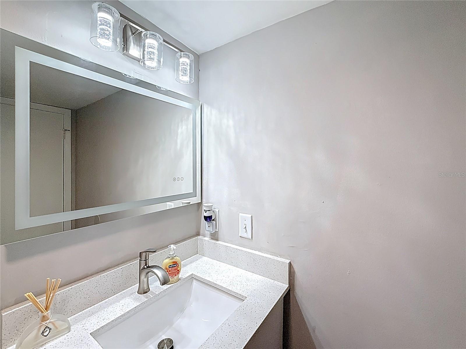 SUMMIT HOUSE - Residential