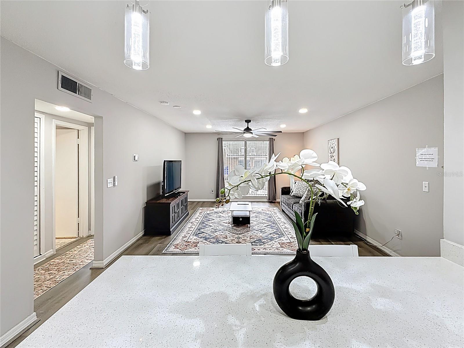 SUMMIT HOUSE - Residential