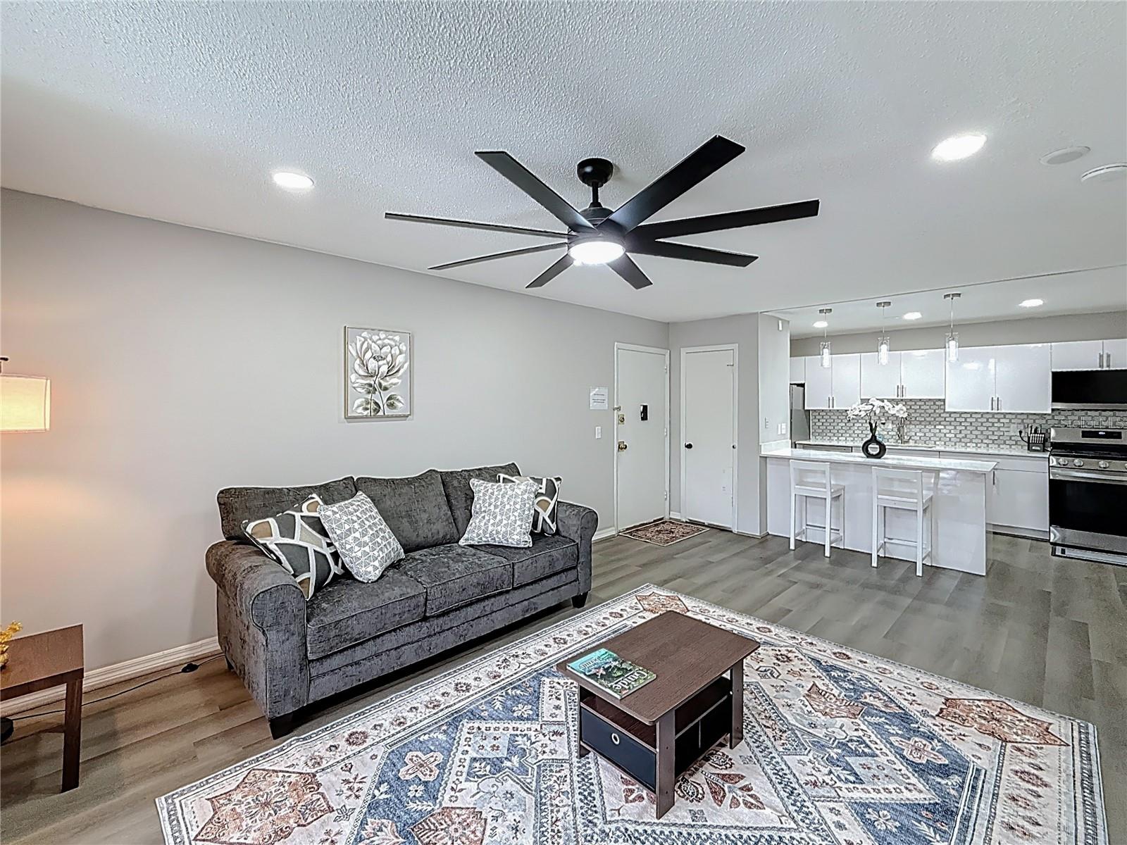 SUMMIT HOUSE - Residential