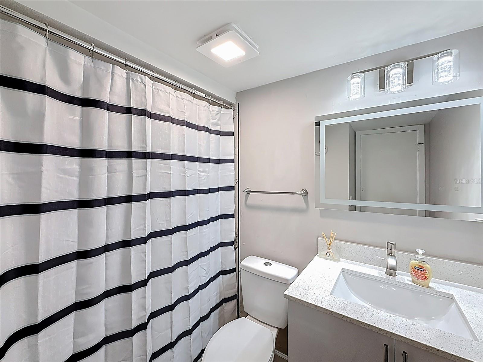 SUMMIT HOUSE - Residential