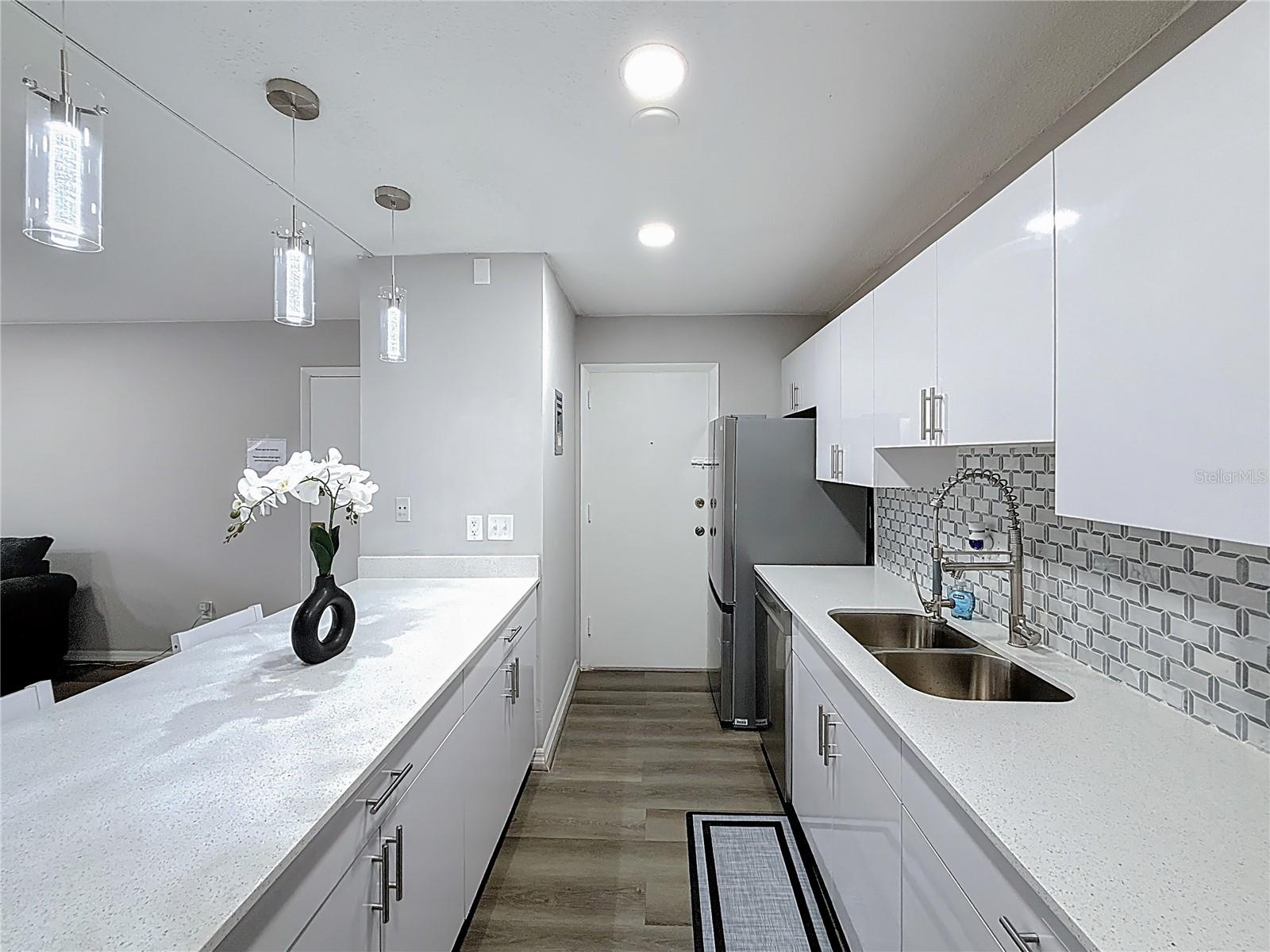 SUMMIT HOUSE - Residential