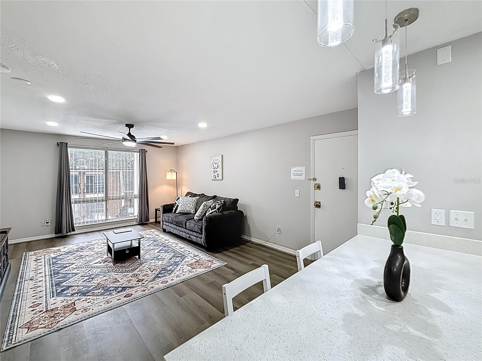 SUMMIT HOUSE - Residential