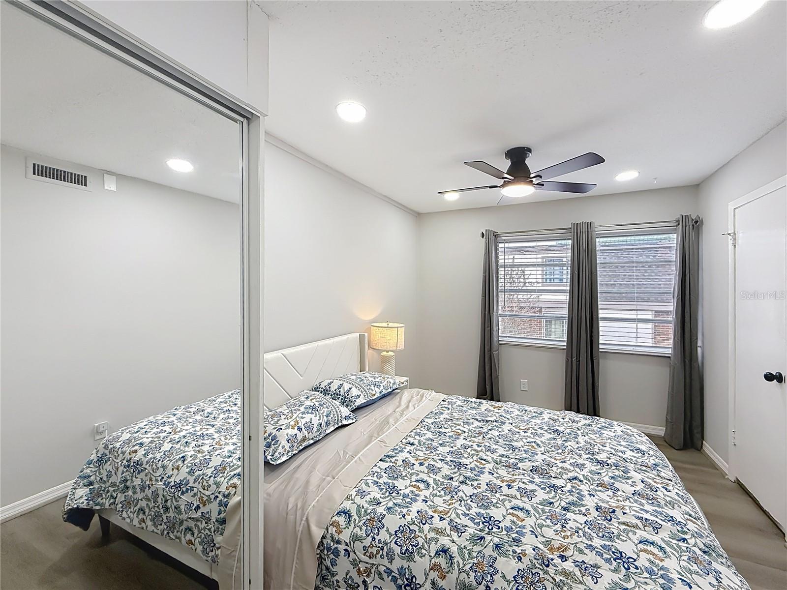 SUMMIT HOUSE - Residential