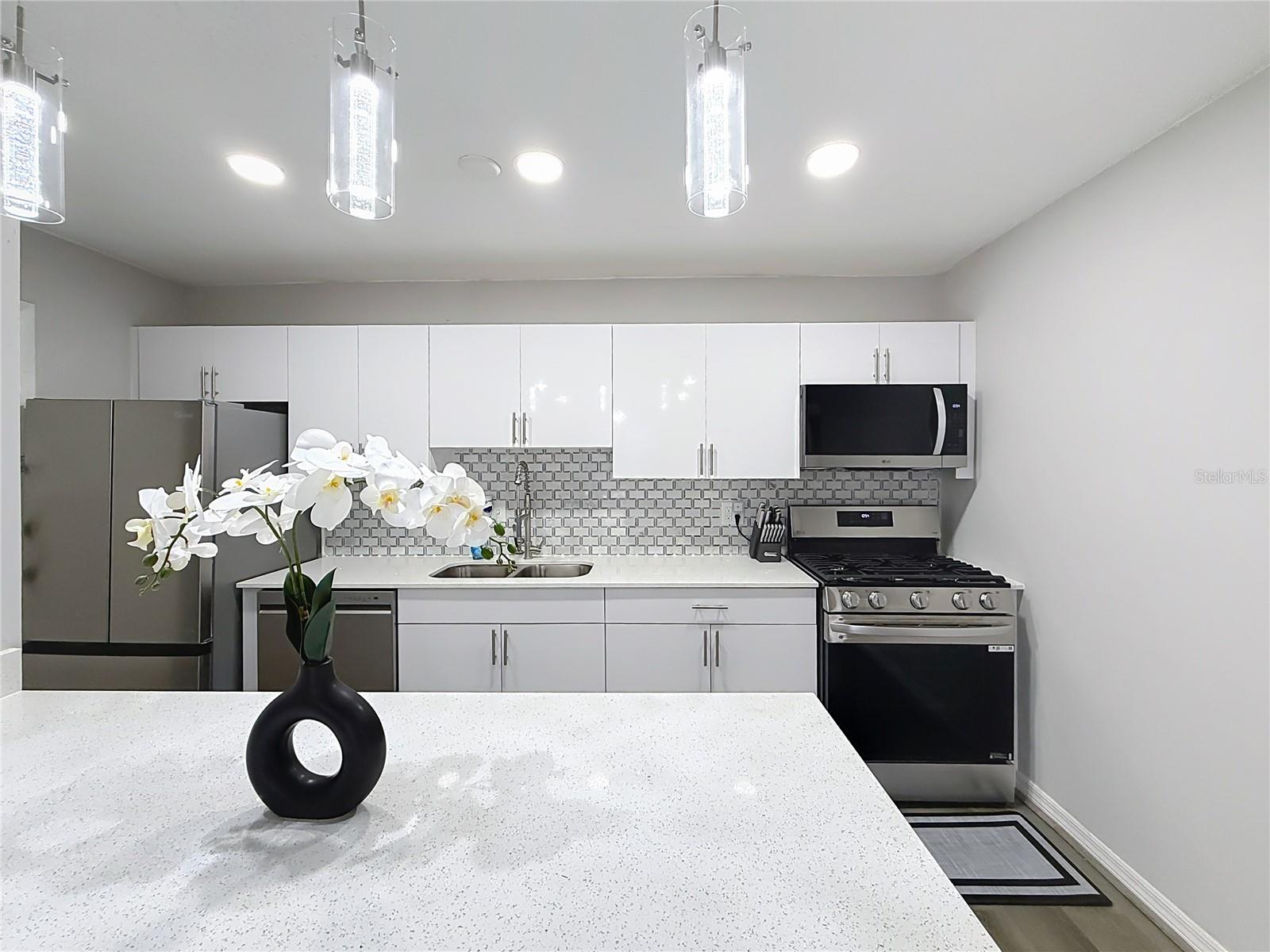 SUMMIT HOUSE - Residential