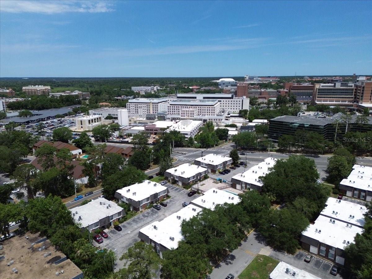 SUMMIT HOUSE - Residential