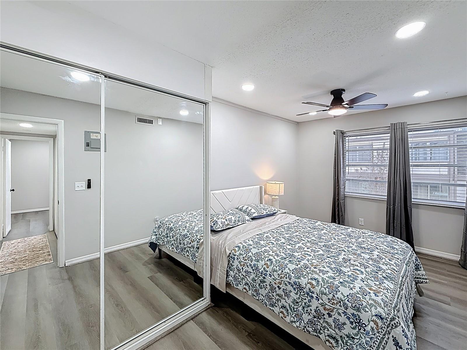 SUMMIT HOUSE - Residential