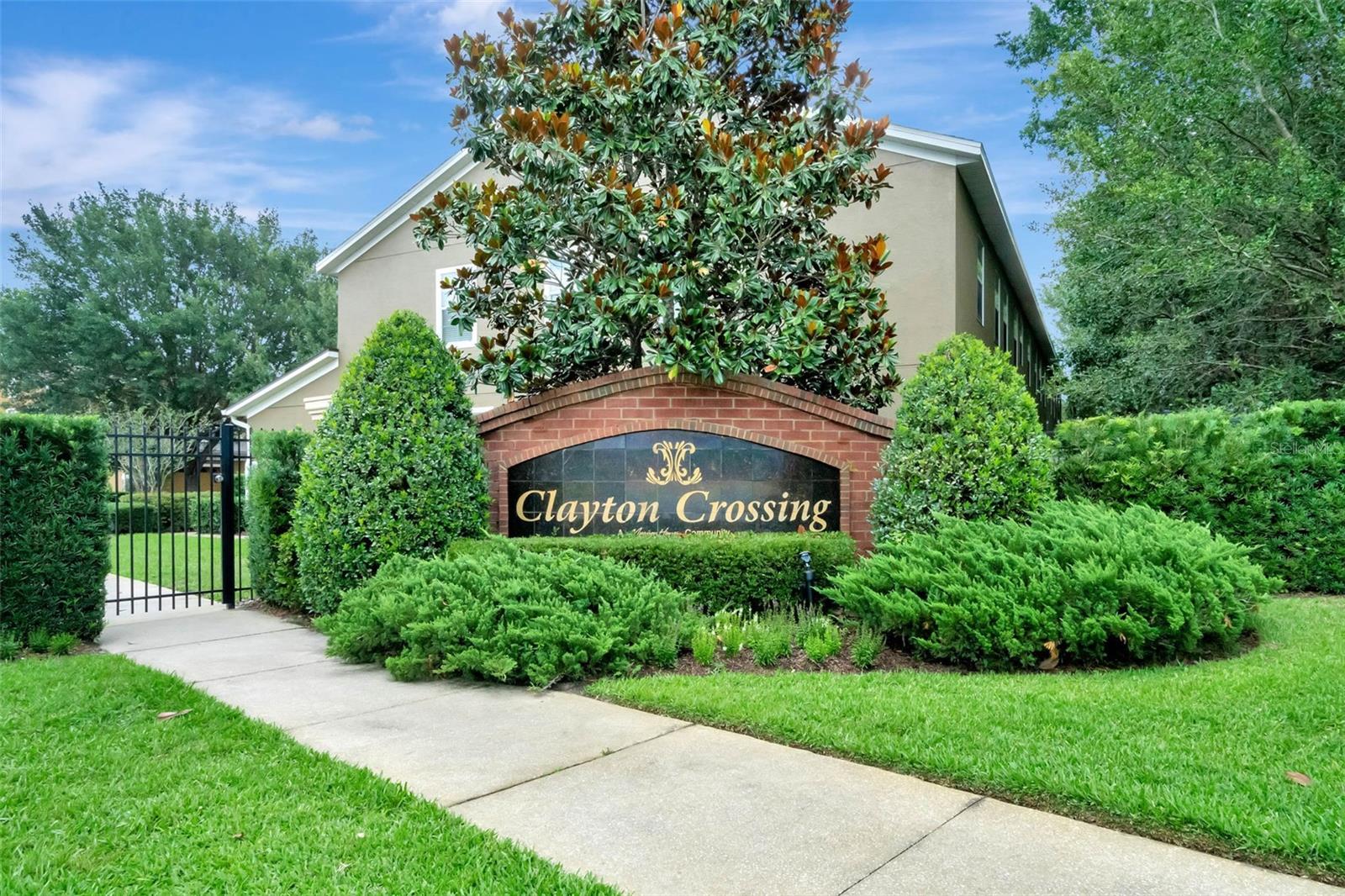 CLAYTON CROSSING TWNHMS - Residential