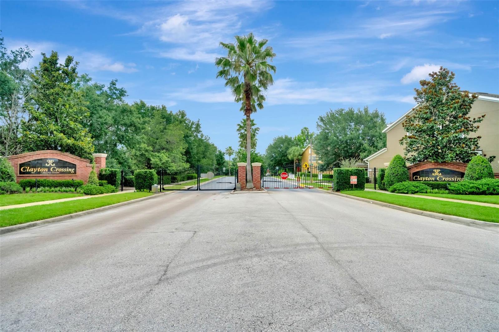 CLAYTON CROSSING TWNHMS - Residential