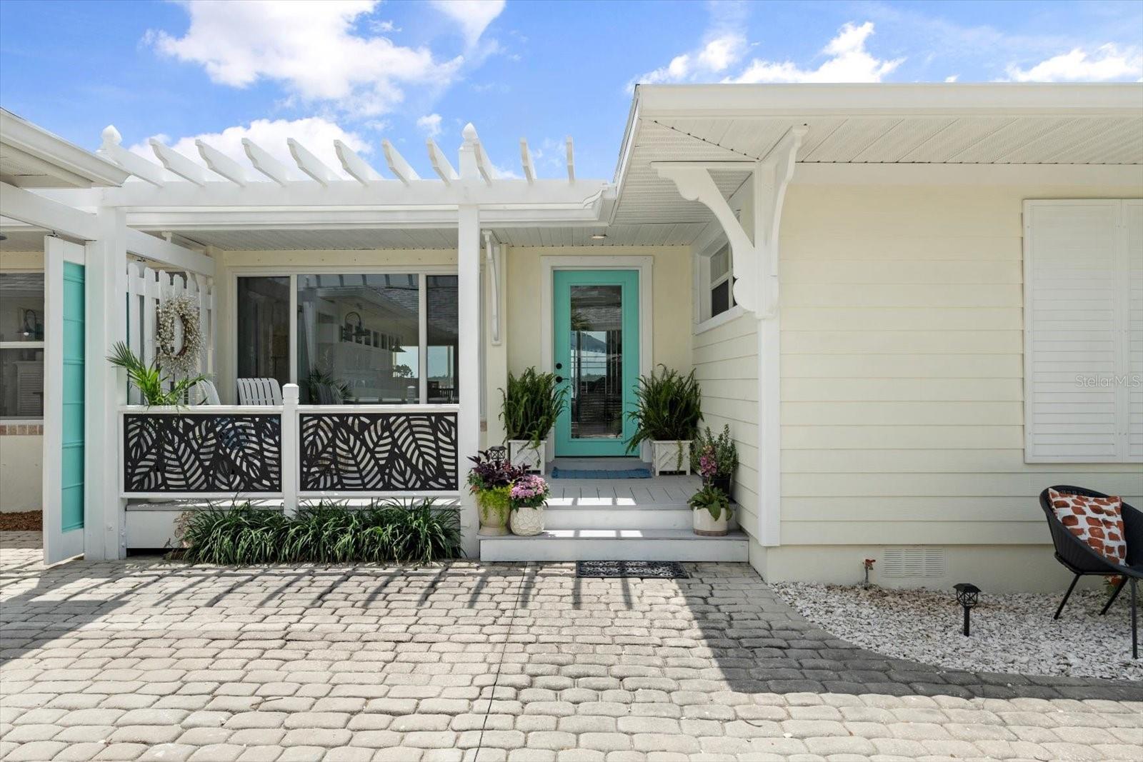 1907 4TH STREET W