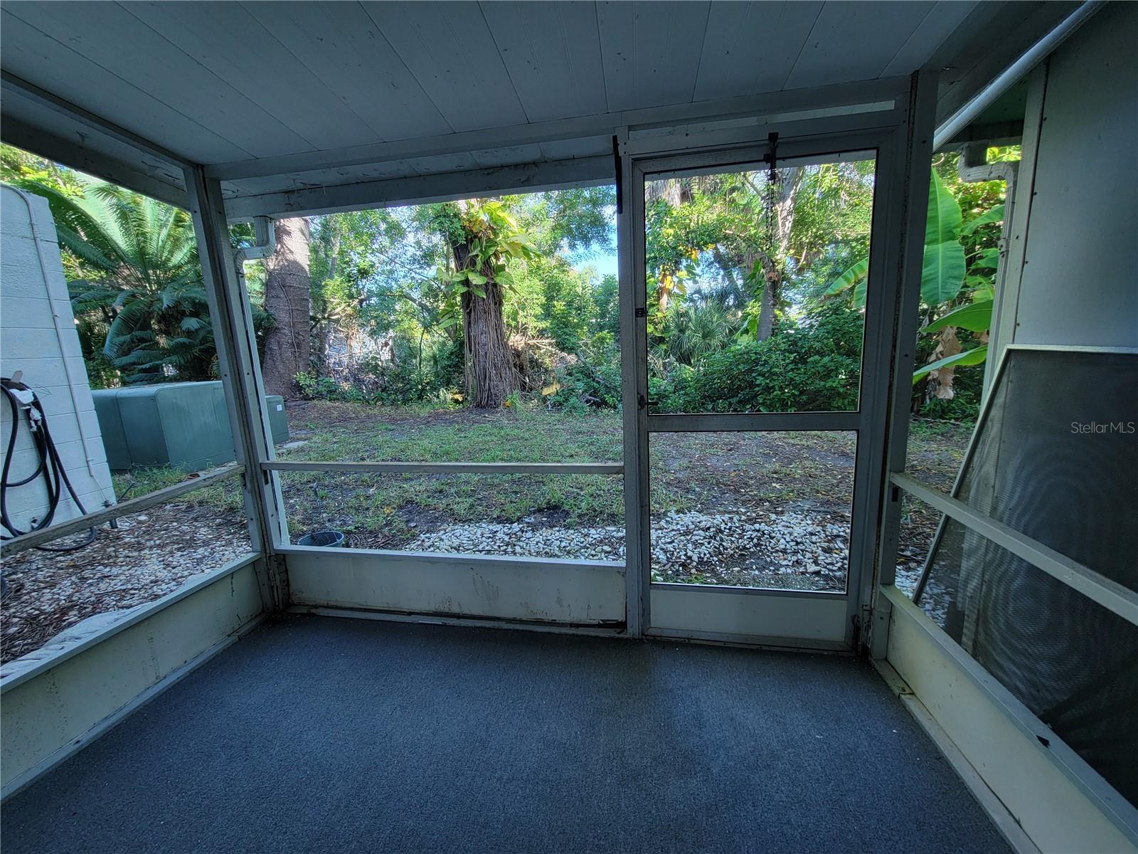 THE THIRD BAYSHORE - Residential