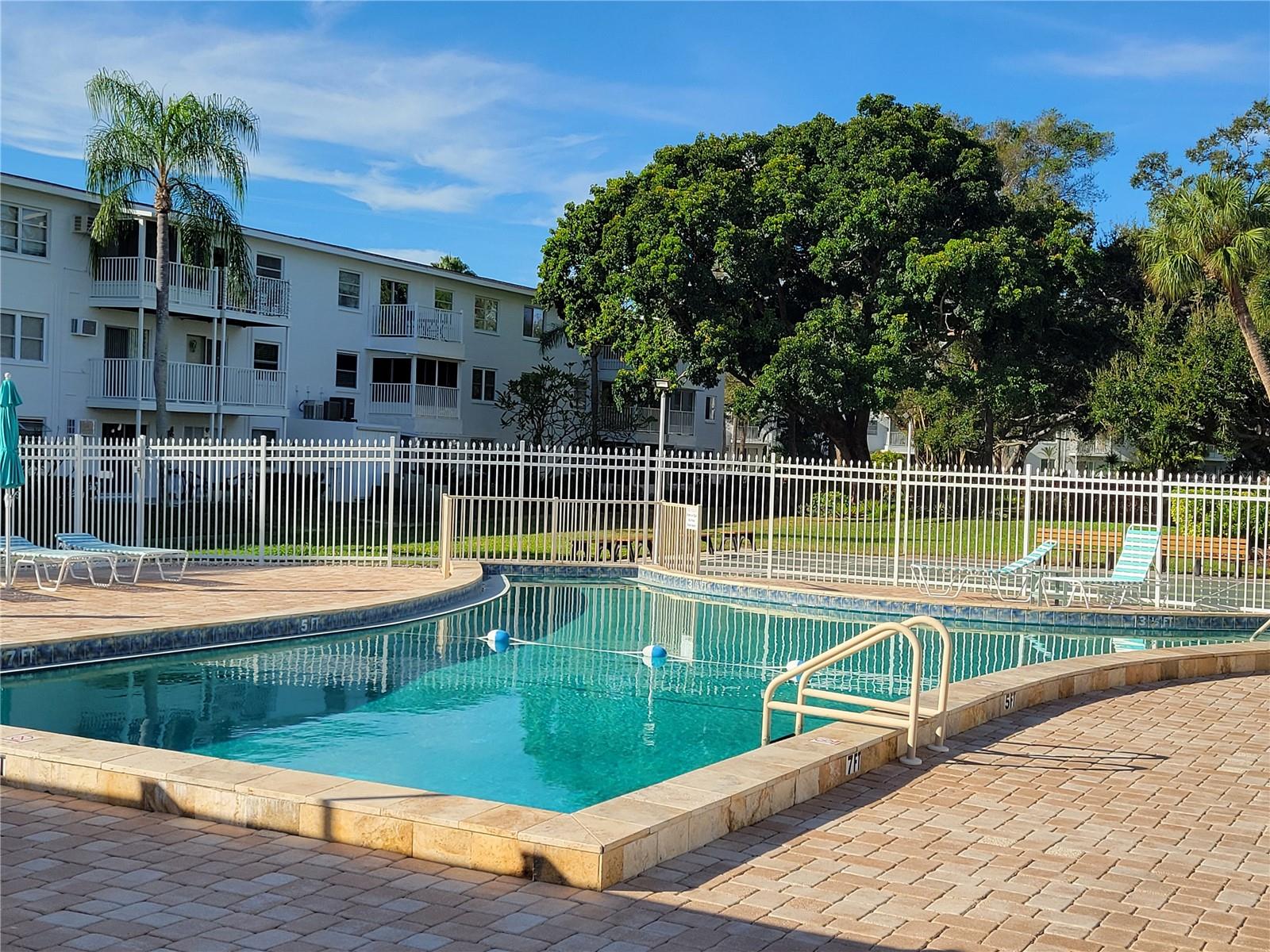 THE THIRD BAYSHORE - Residential