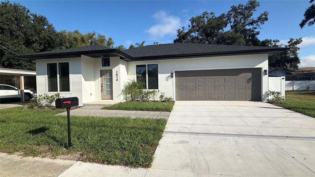 Photo of 1014 E 21st Avenue, Tampa, FL 33605 (MLS # TB8356495)