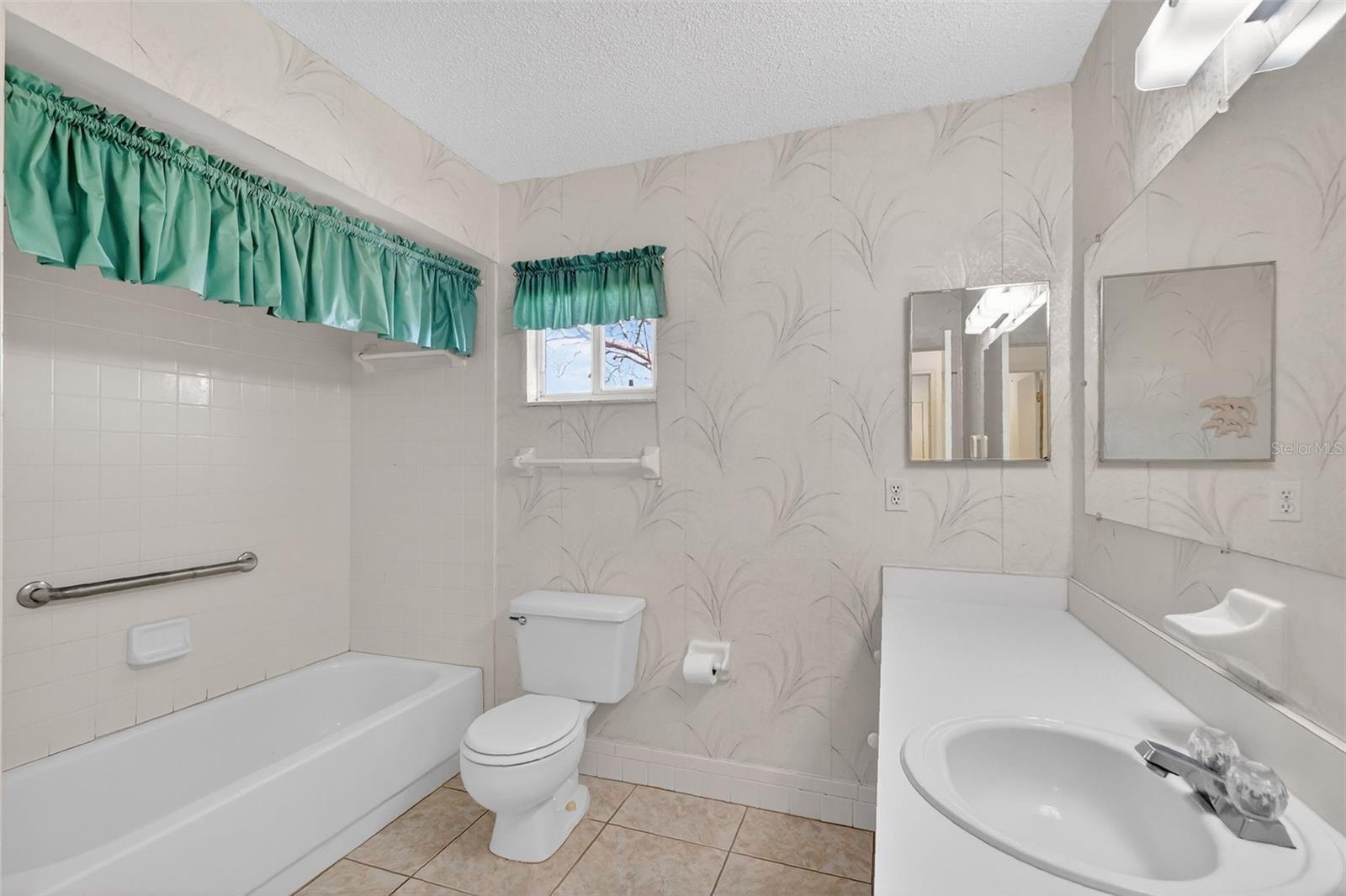 SPRUCE CREEK SOUTH - Residential