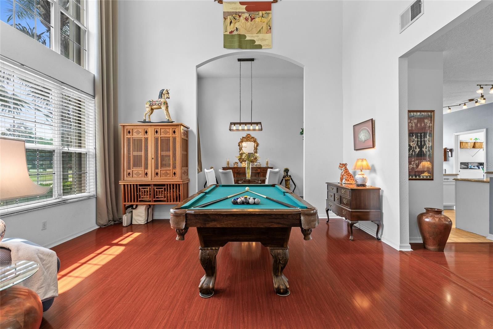 2190 LAUREL BLOSSOM CIRCLE