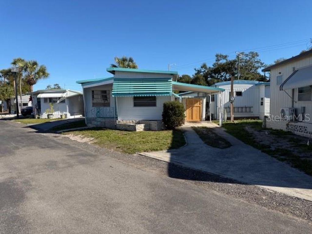 Photo of 4851 W Gandy Boulevard #B2L11, Tampa, FL 33611 (MLS # A4677521)
