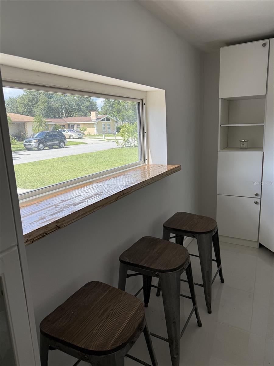 LAKE SARASOTA - Residential