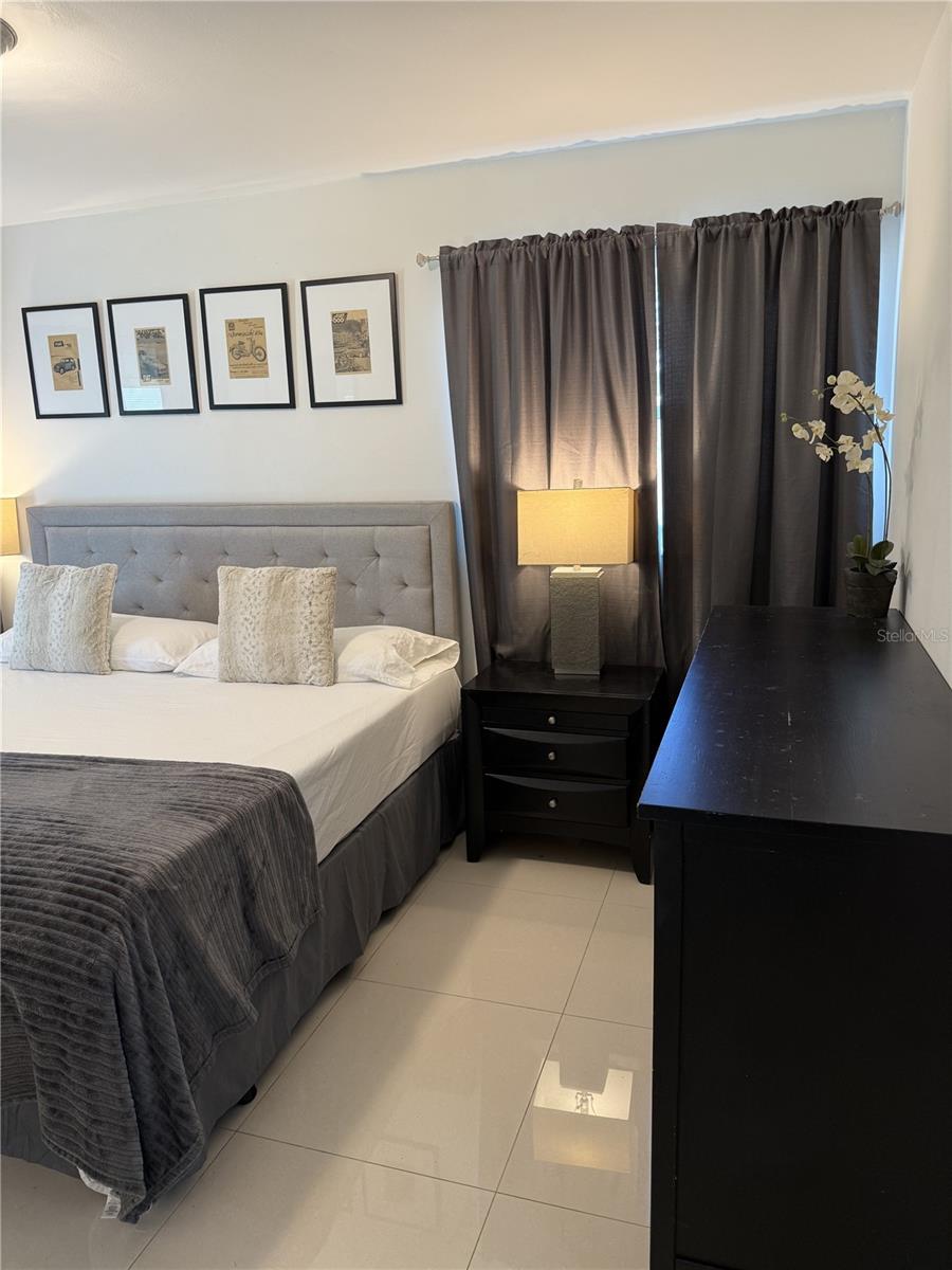 LAKE SARASOTA - Residential