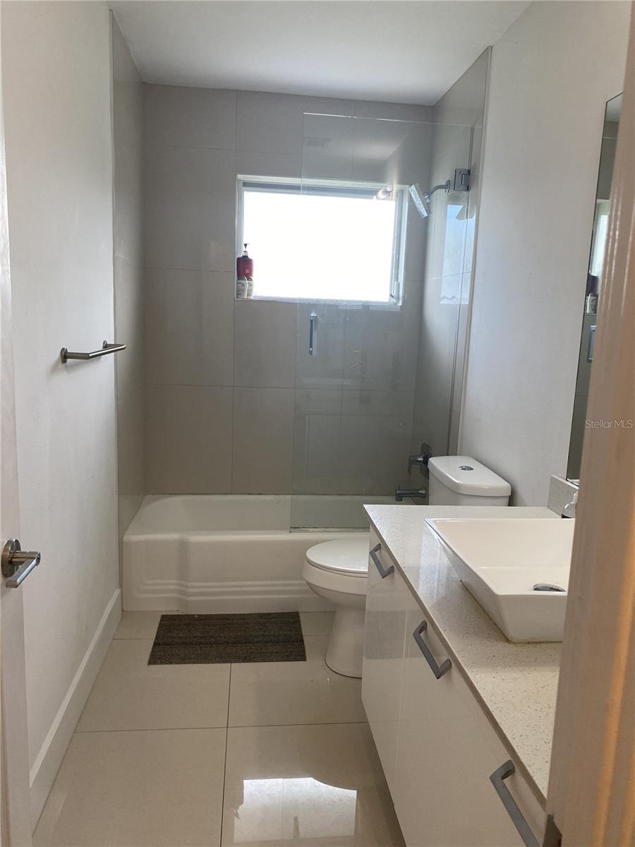 LAKE SARASOTA - Residential