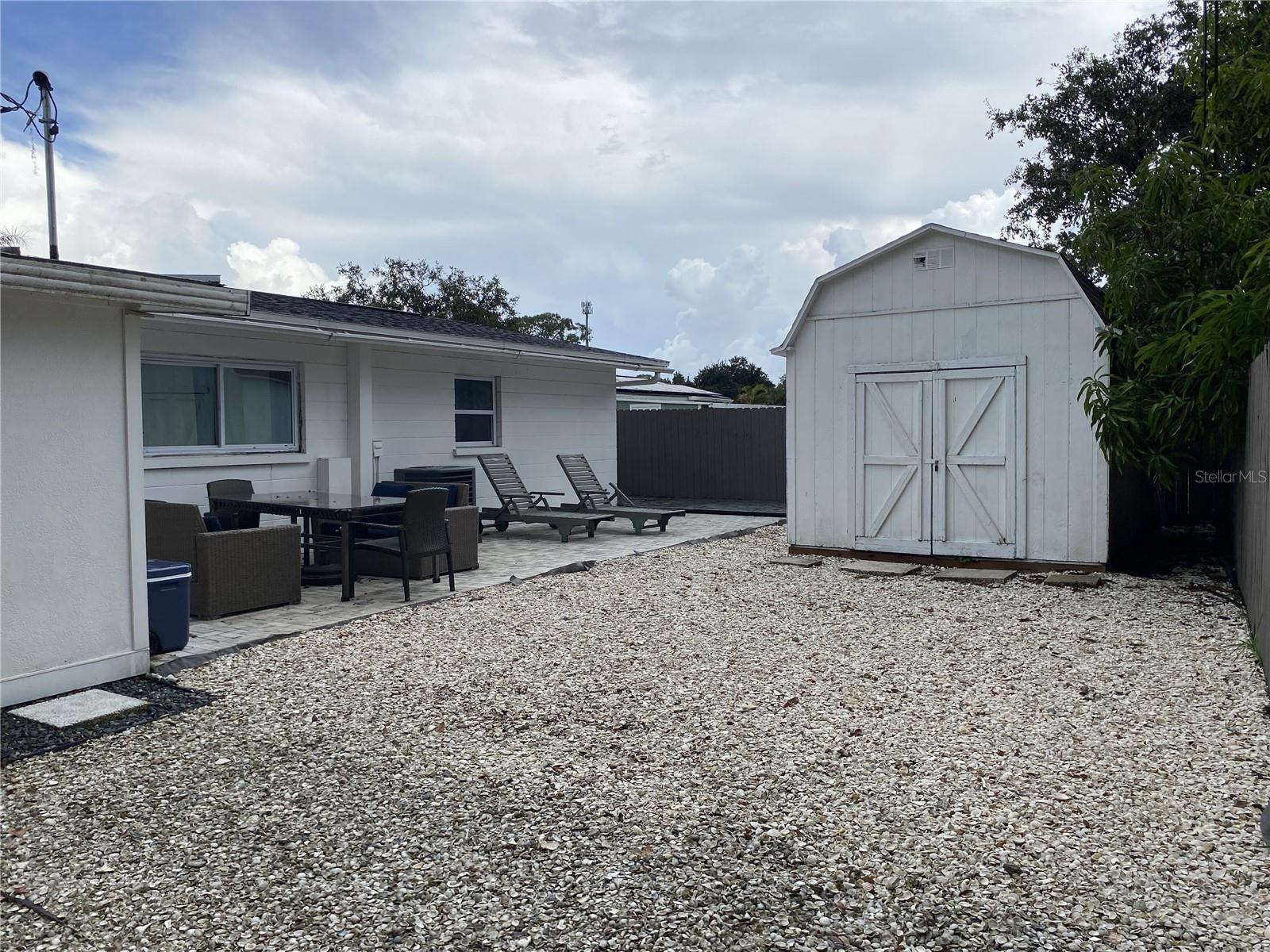 LAKE SARASOTA - Residential