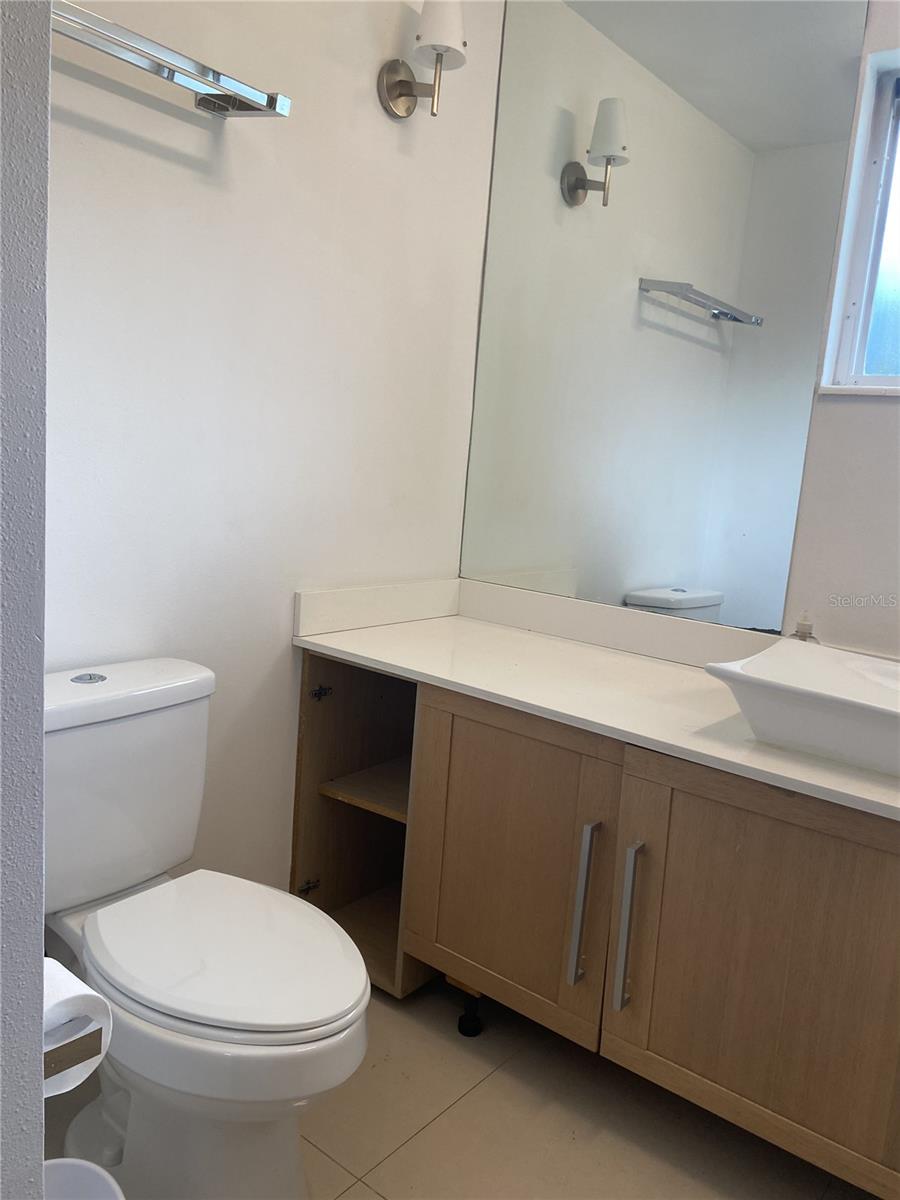 LAKE SARASOTA - Residential