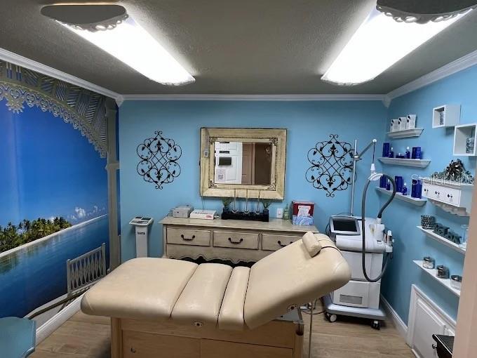 ORANGE VIEW - Commercial Sale