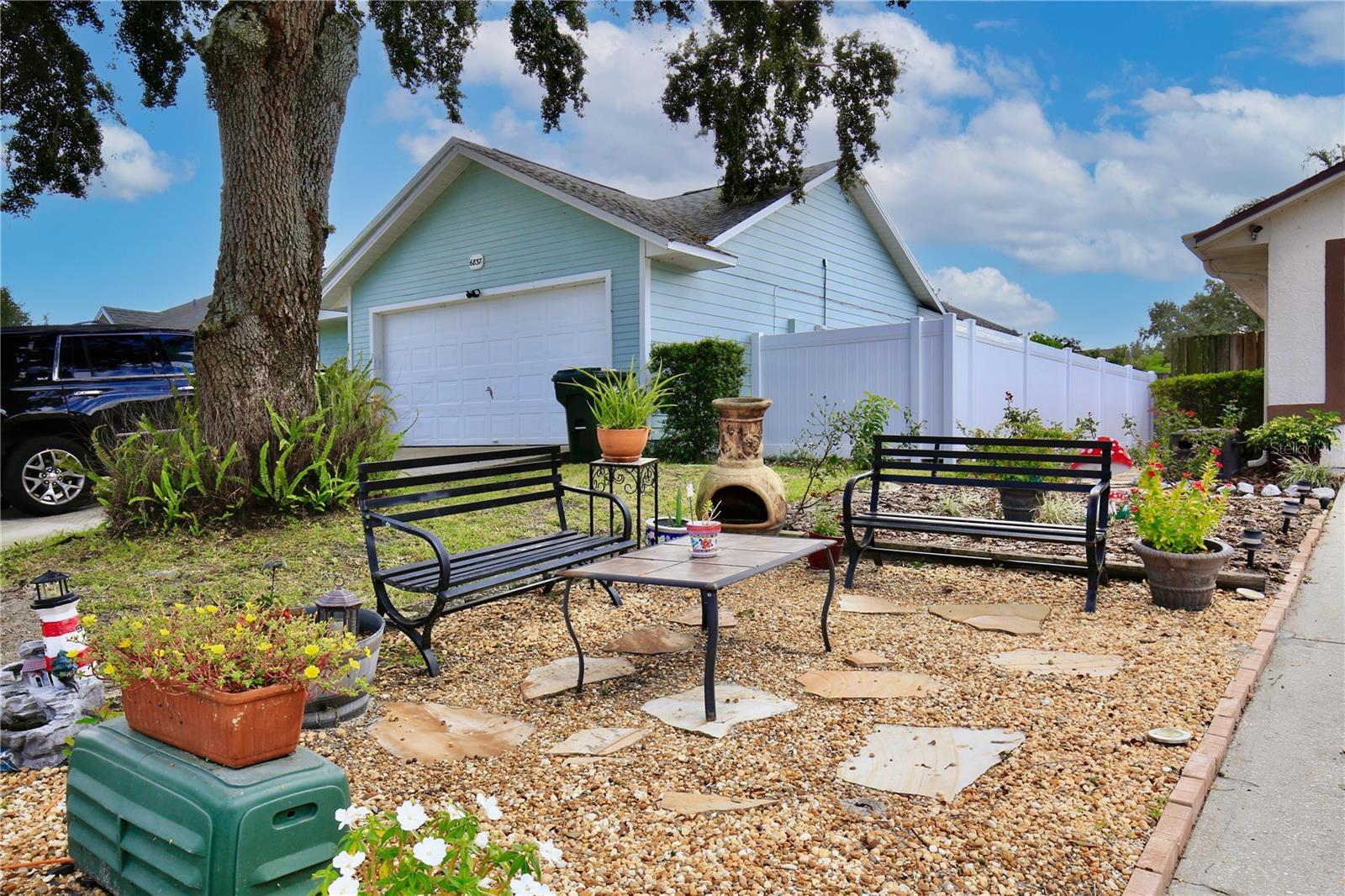 6833 WOODGRAIN COURT