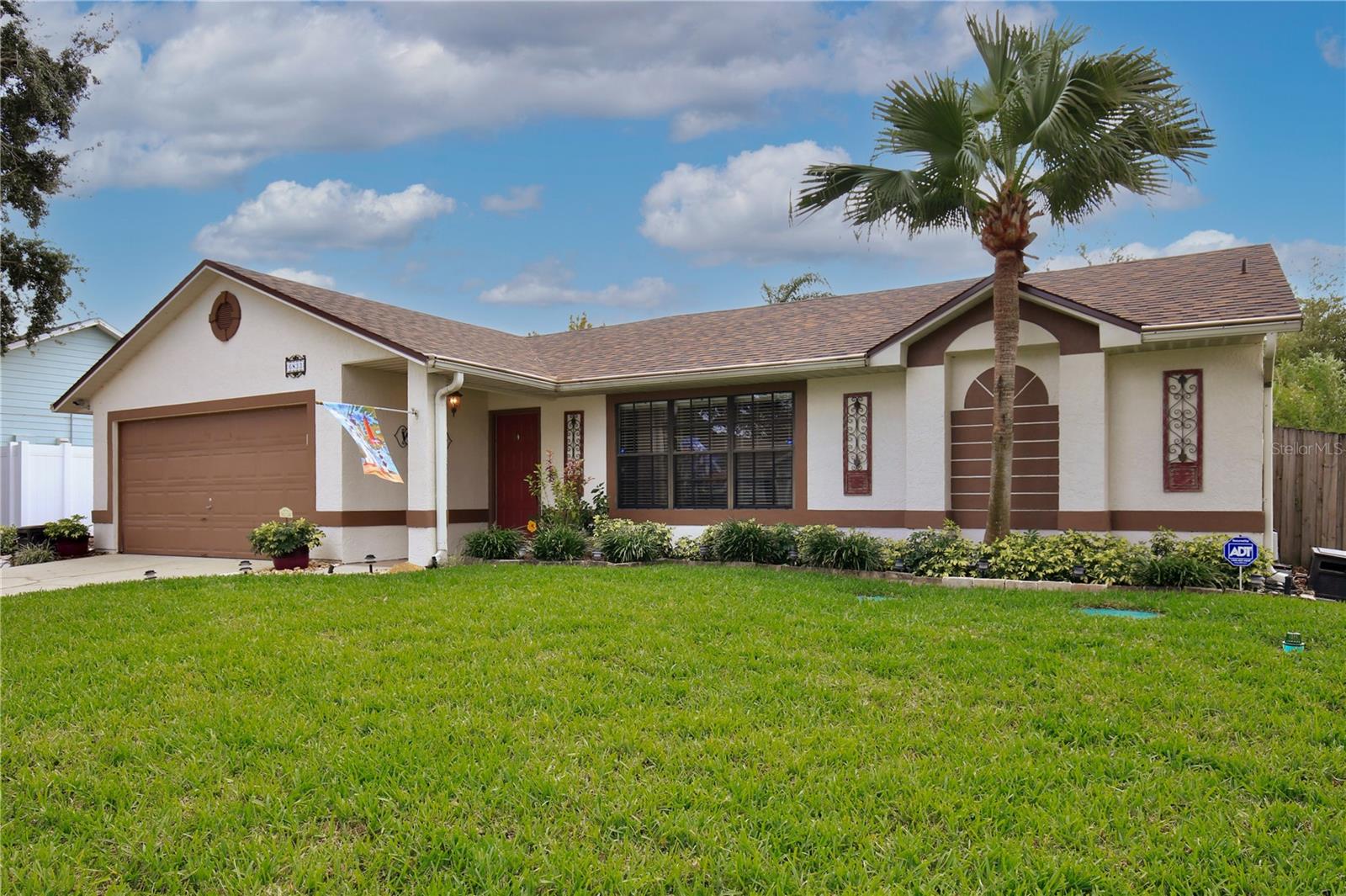 6833 WOODGRAIN COURT