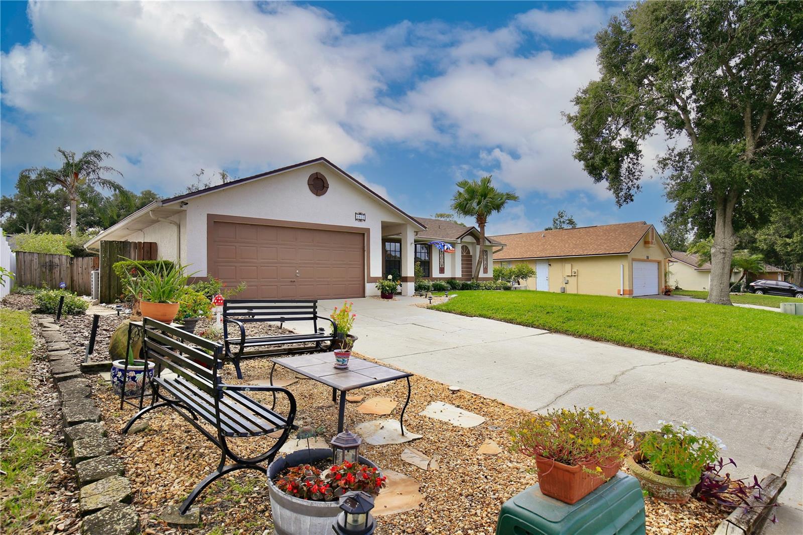6833 WOODGRAIN COURT