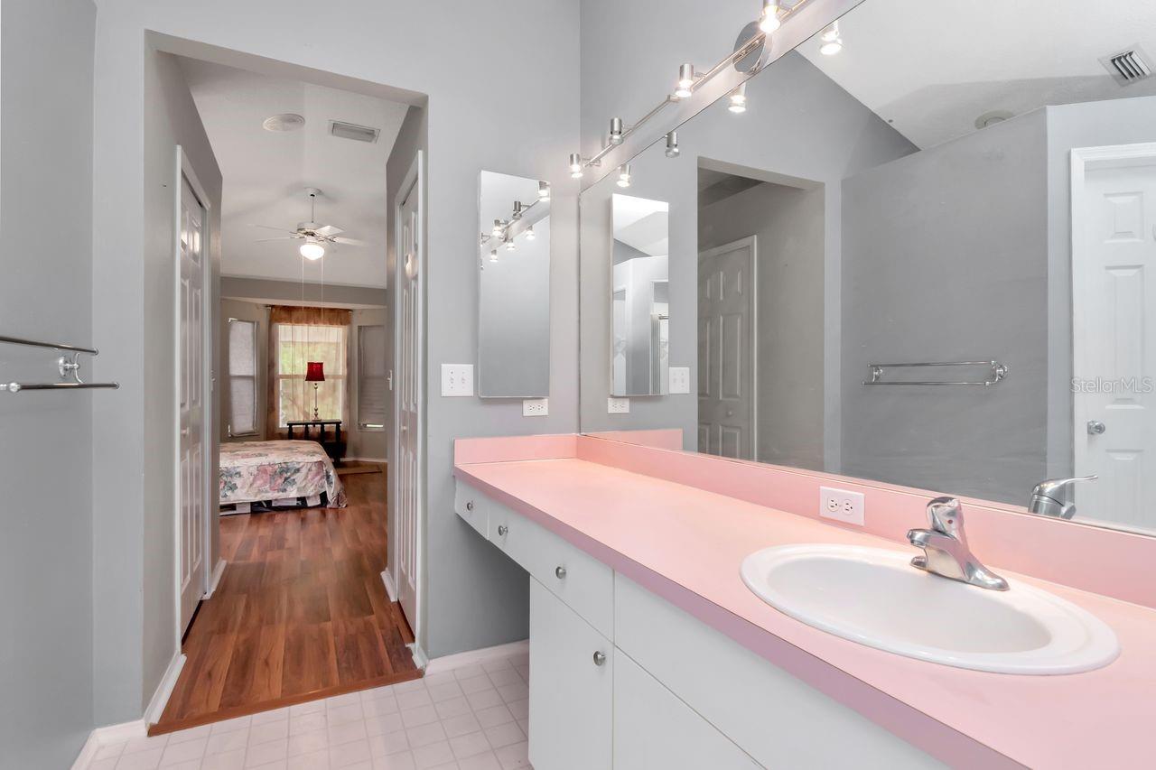 FOUNTAINS AT CYPRESS LAKES THE - Residential Lease