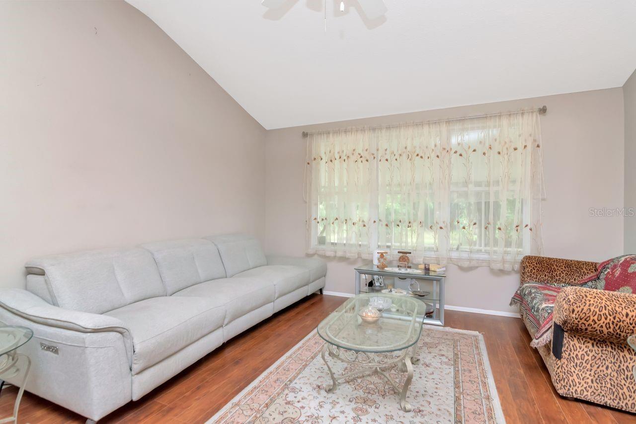 FOUNTAINS AT CYPRESS LAKES THE - Residential Lease