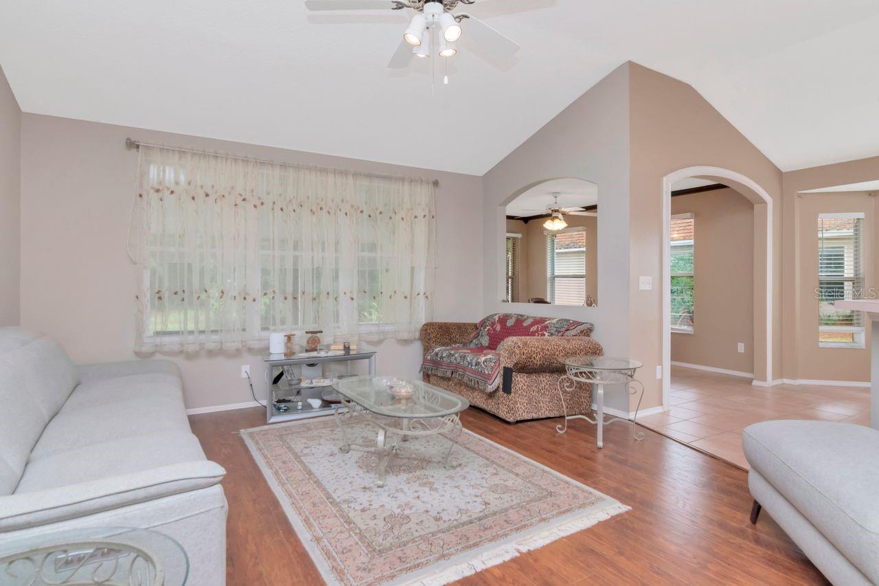 FOUNTAINS AT CYPRESS LAKES THE - Residential Lease