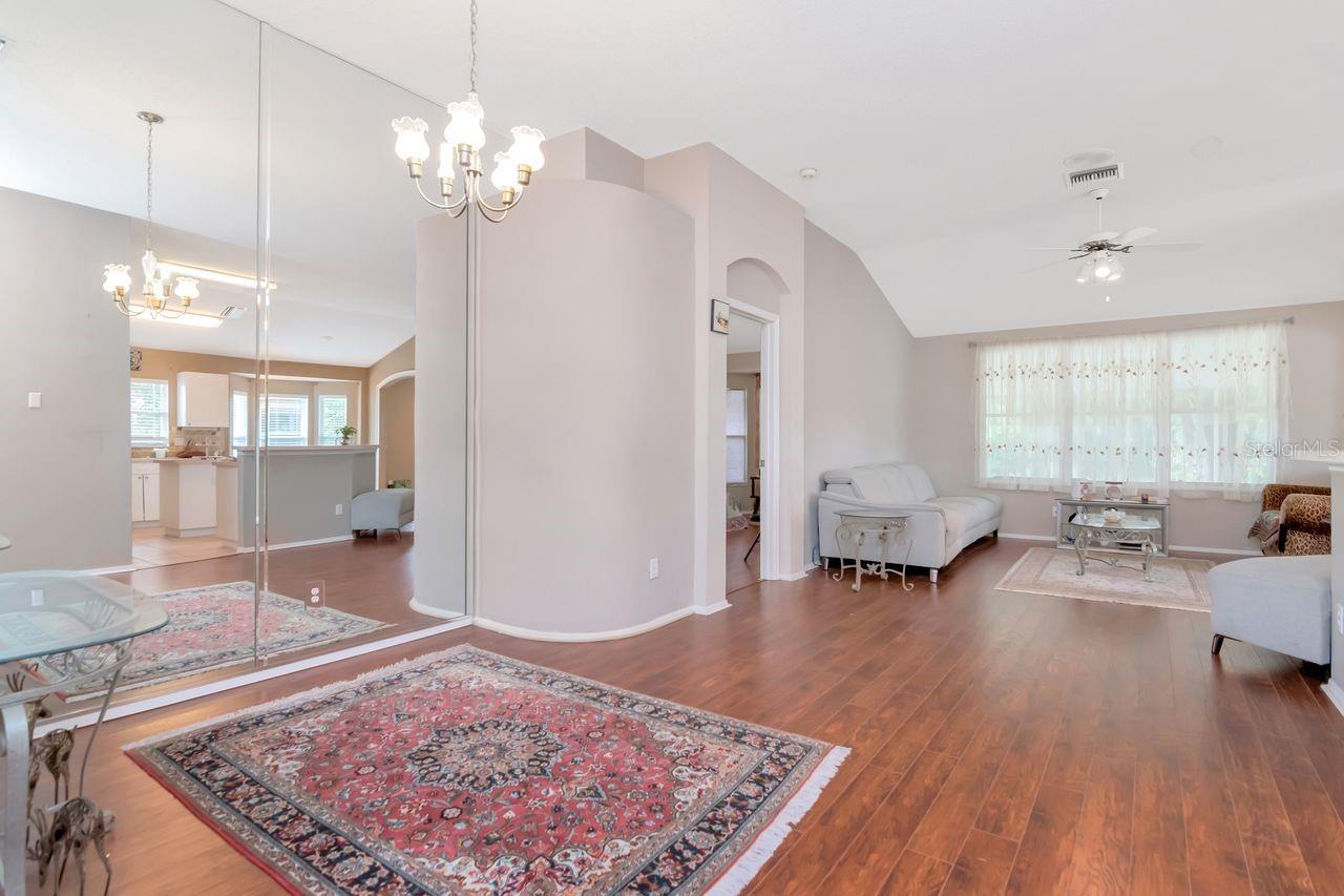 FOUNTAINS AT CYPRESS LAKES THE - Residential Lease