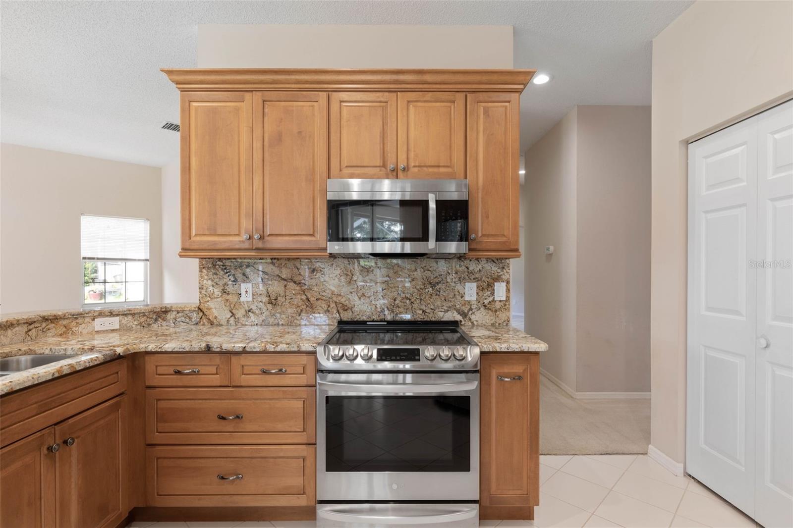 HAMPTONS SUB - Residential