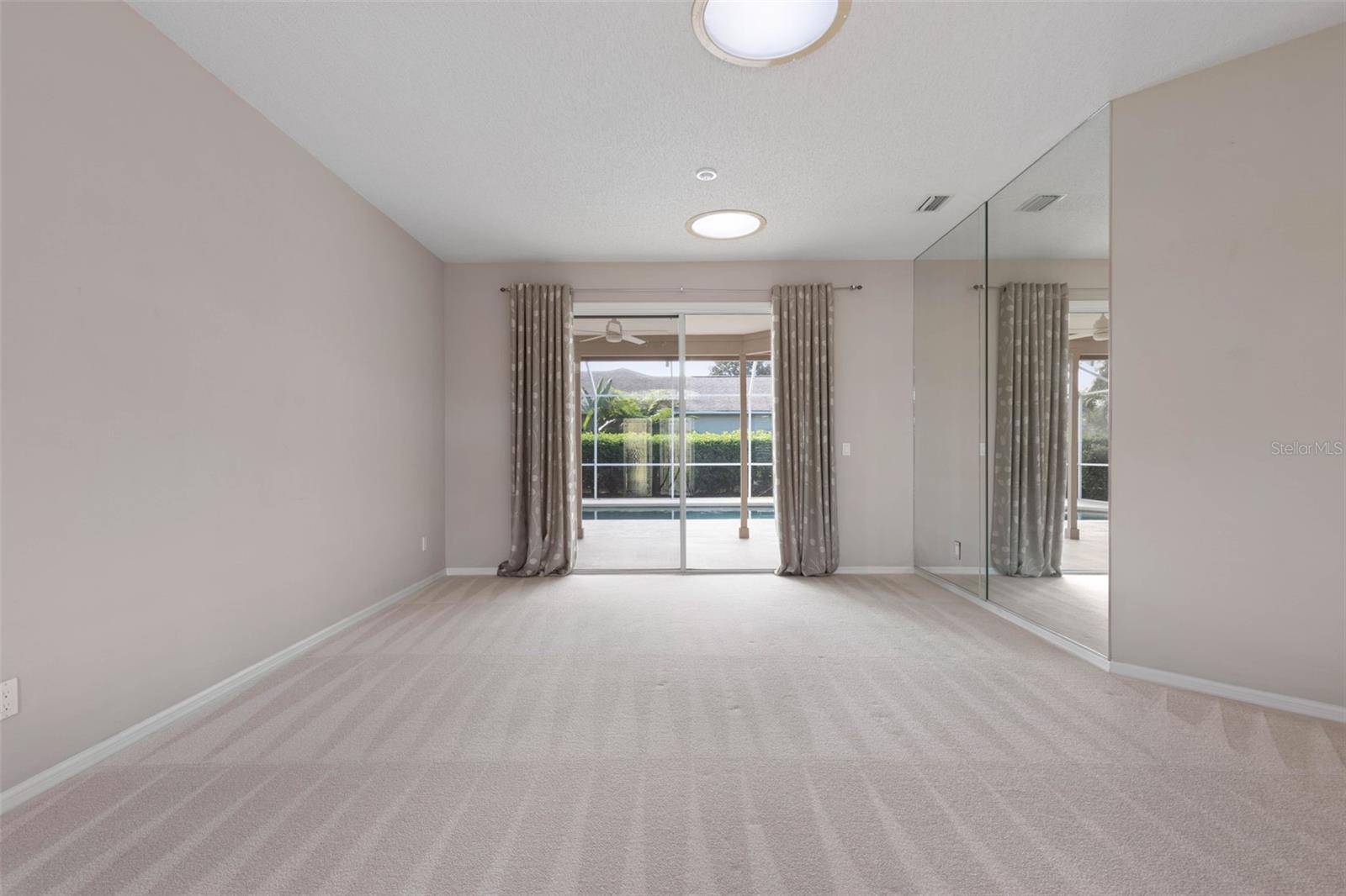 HAMPTONS SUB - Residential