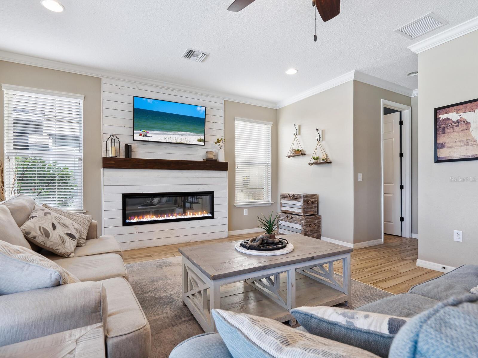 ARBOR LAKES ON PALMER RANCH - Residential