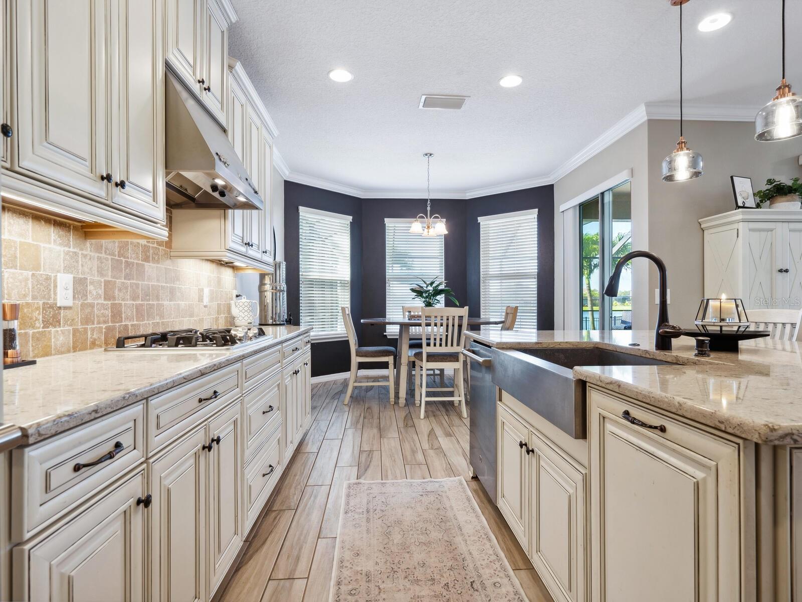ARBOR LAKES ON PALMER RANCH - Residential