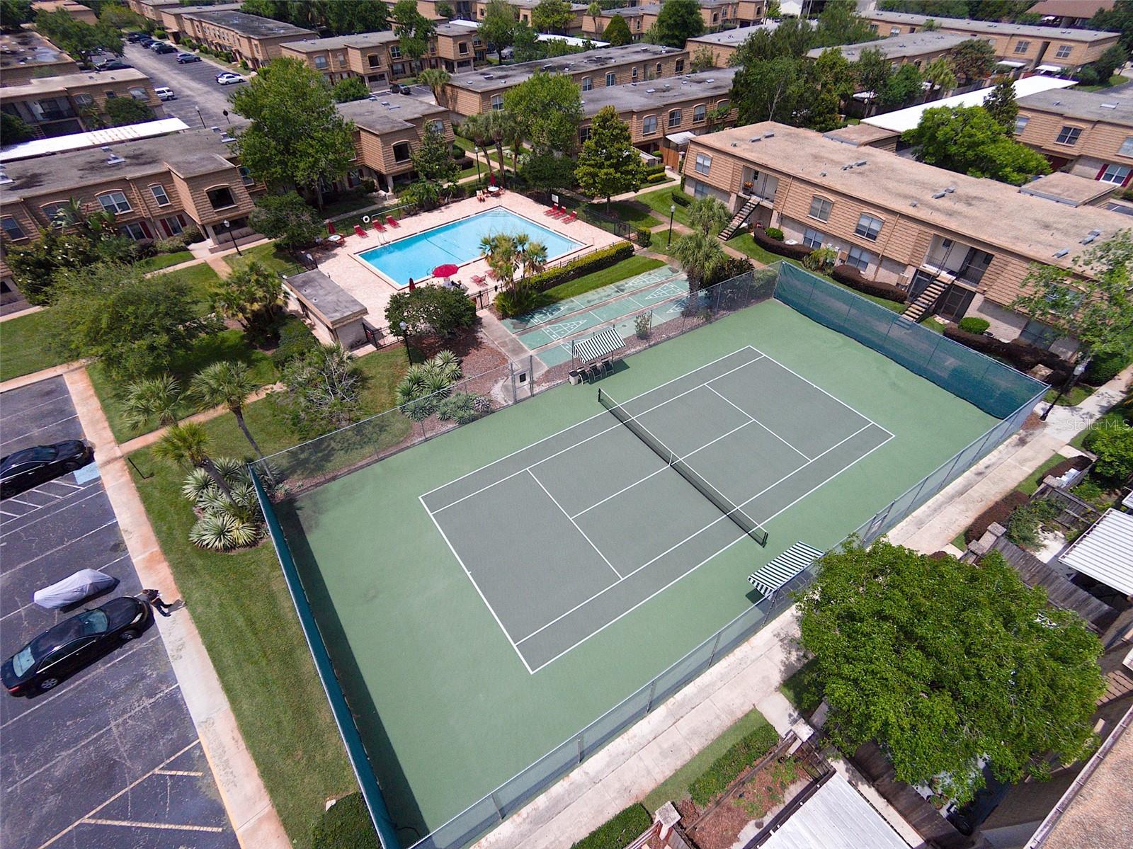 FOUR SEASONS CONDO - Residential