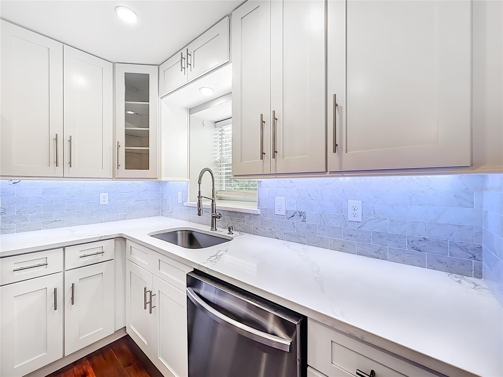 FOUR SEASONS CONDO - Residential