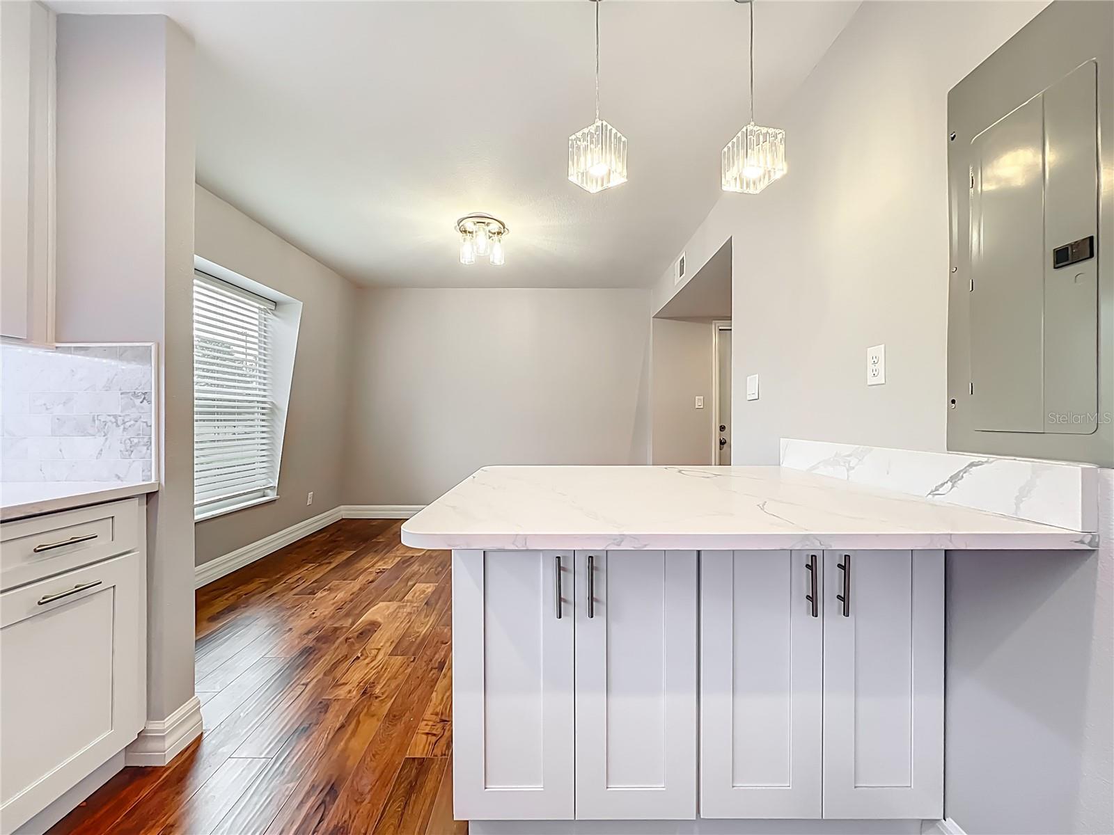 FOUR SEASONS CONDO - Residential