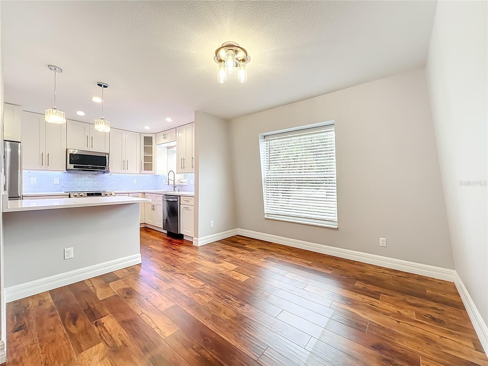 FOUR SEASONS CONDO - Residential