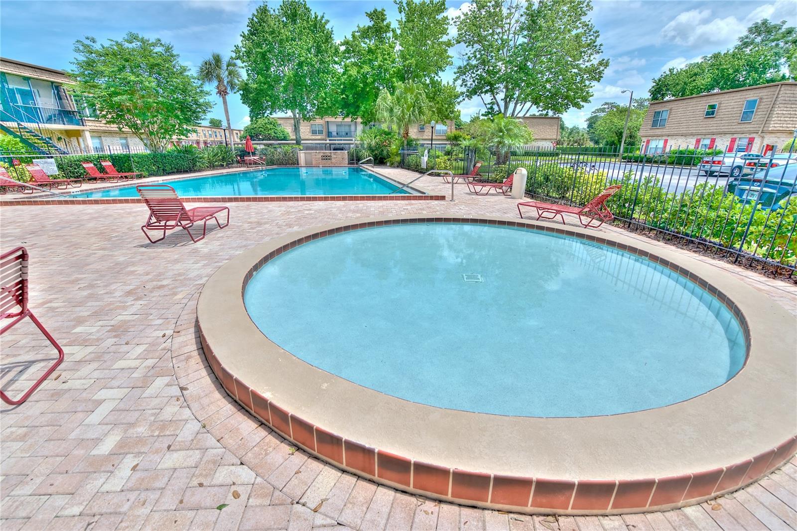 FOUR SEASONS CONDO - Residential