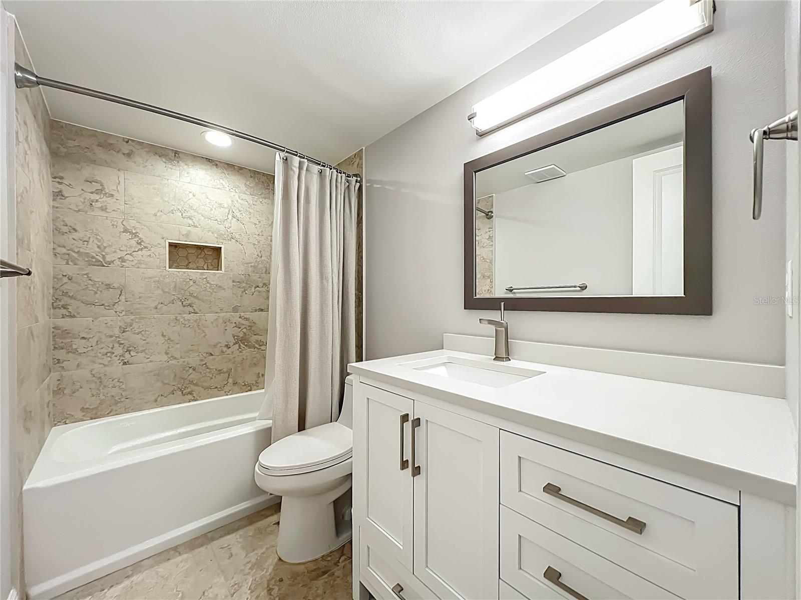 FOUR SEASONS CONDO - Residential