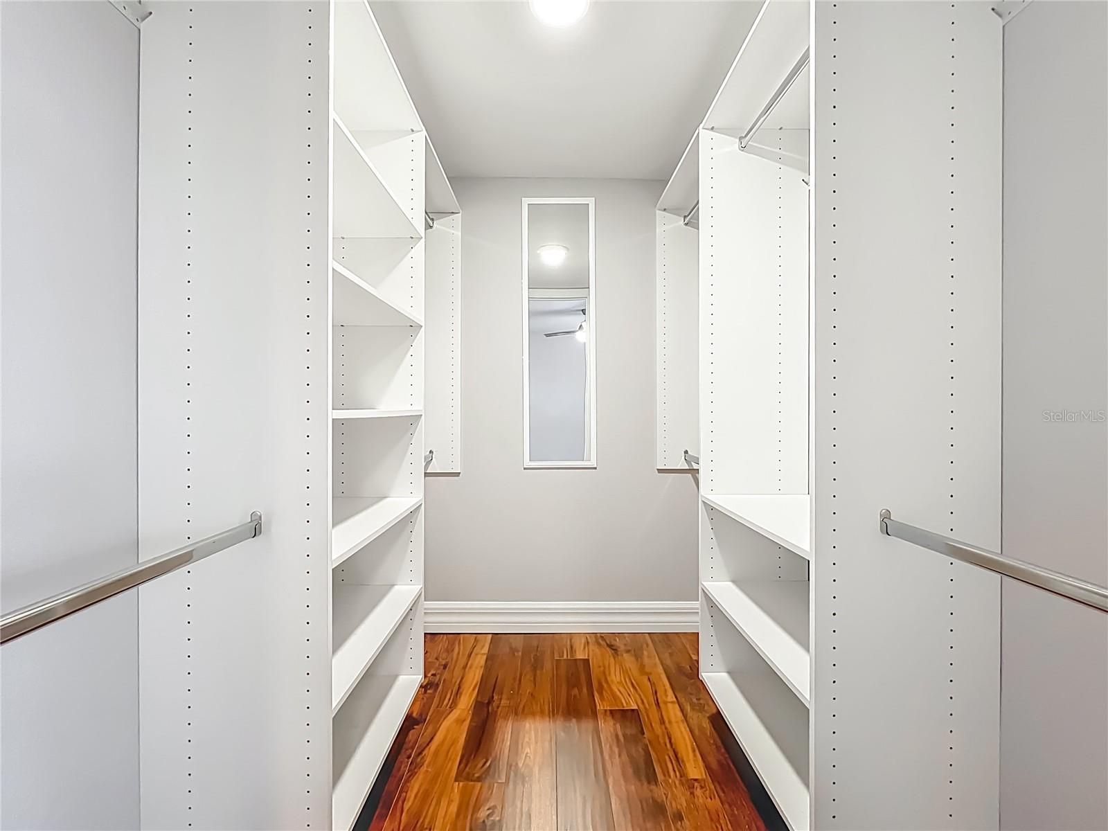 FOUR SEASONS CONDO - Residential