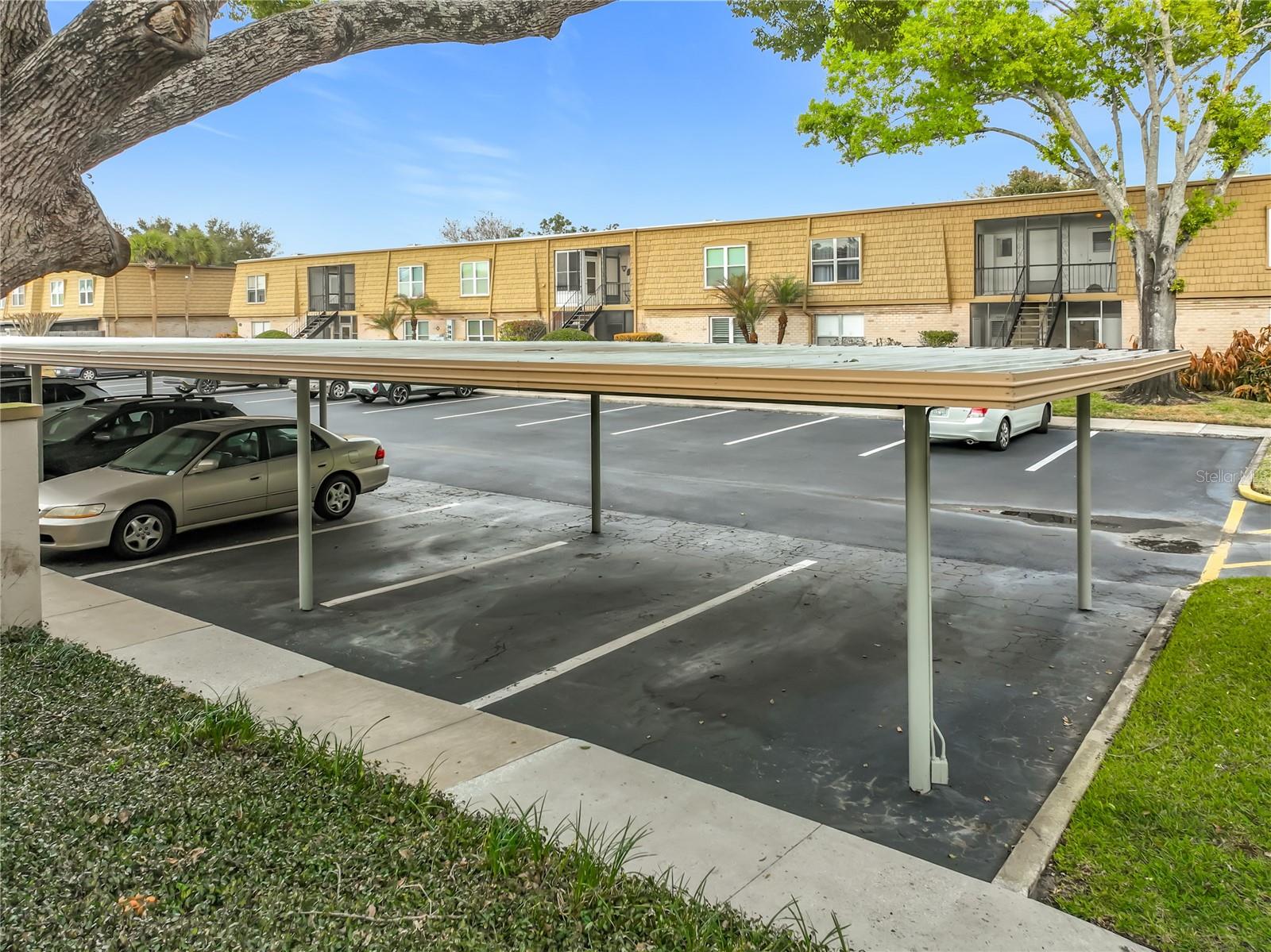 FOUR SEASONS CONDO - Residential