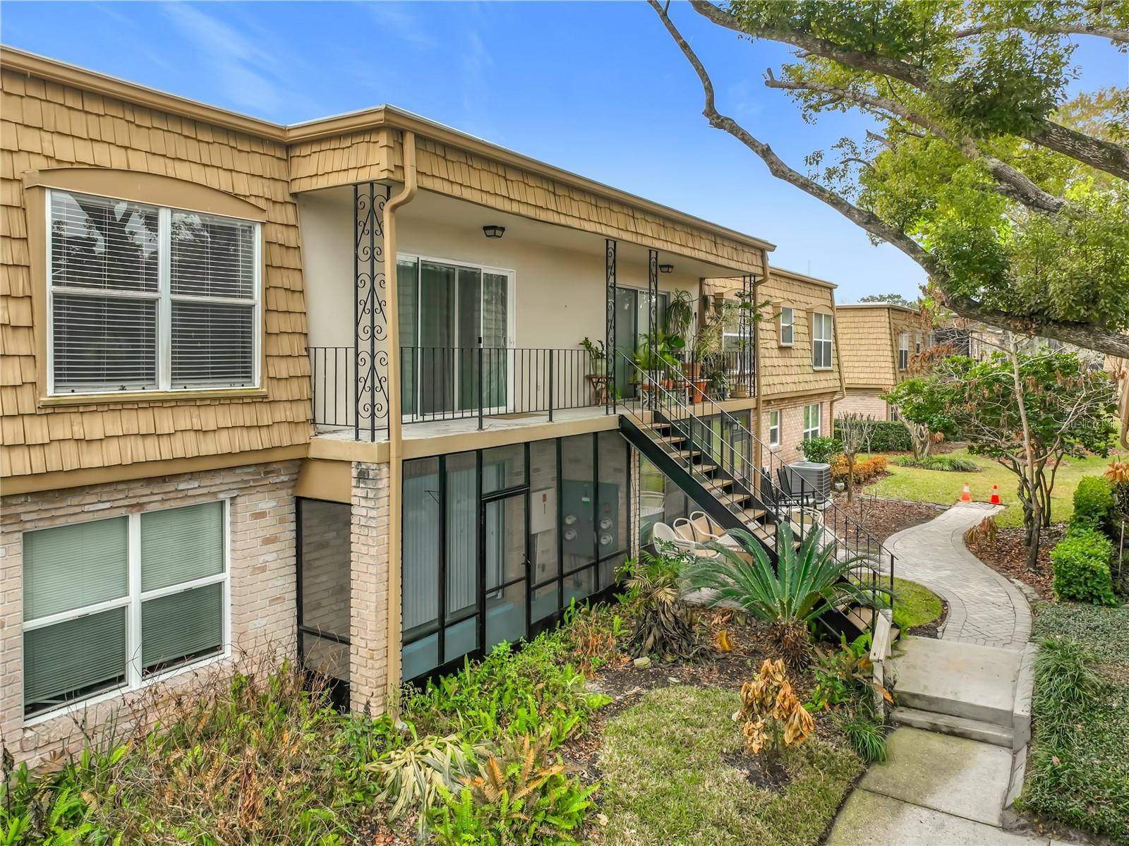 FOUR SEASONS CONDO - Residential