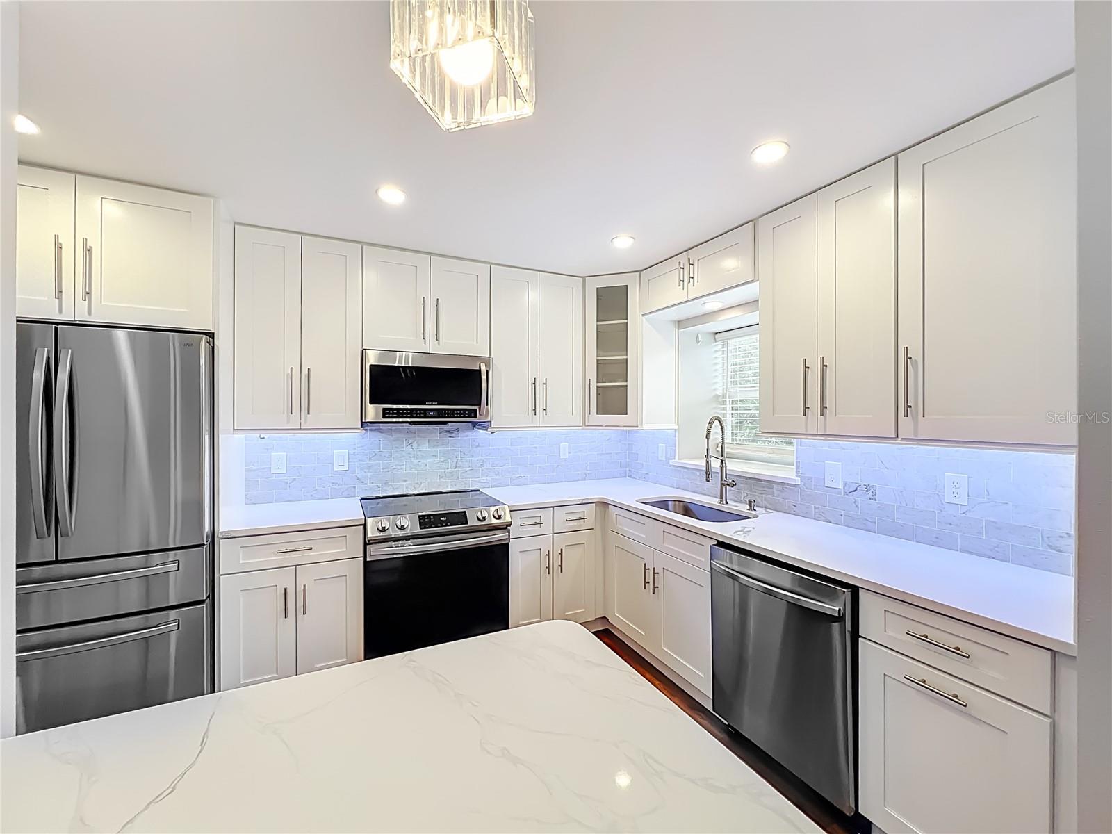 FOUR SEASONS CONDO - Residential